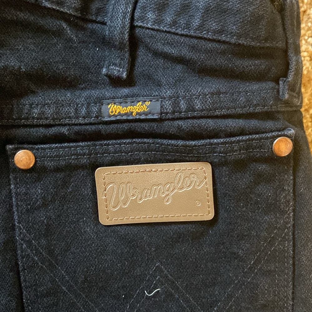 Men’s Wrangler jeans - Picture 3 of 5